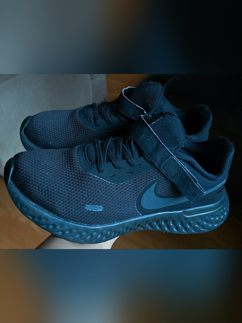 Sz 8 Men's NIKE REVOLUTION 5 FLYEASE 'Black Anthracite' Bungee Lace/Adj Strap